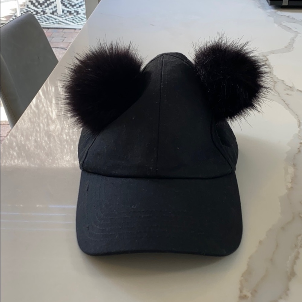 Poof hat